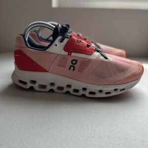 On cloudstratus woman’s sneakers